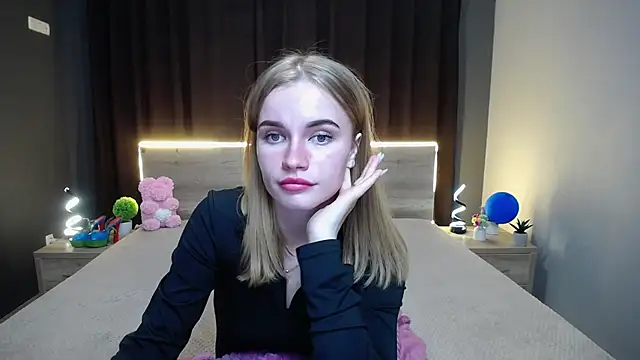 MargaritaKiss online show from 10-13-25, 07:04