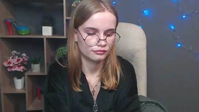 MargaritaKiss online show from 11-04-25, 08:23