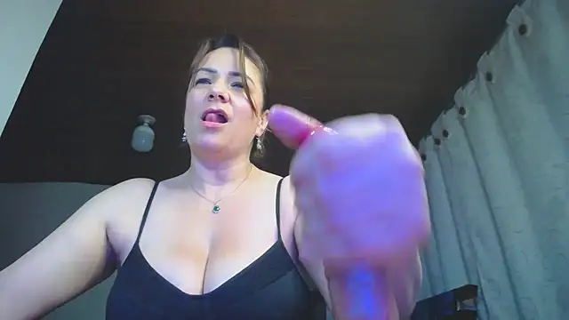 wandarubio online show from 02-11-26, 03:06