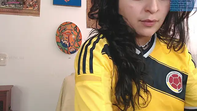 Snapshot of Marci_owo chatting on 06-11-26, 05:21 Marci owo online show from 06-11-26, 05:21