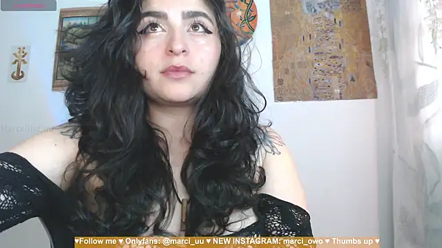 Snapshot of Marci_owo chatting on 07-11-26, 02:17 Marci owo online show from 07-11-26, 02:17