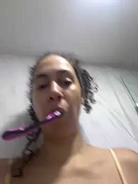 thaliacollins online show from 12-20-25, 04:32