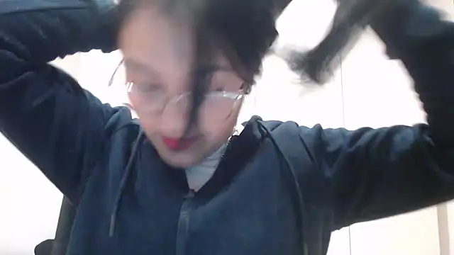 Snapshot of Alisha_99 chatting on 11-17-25, 05:50 Alisha 99 online show from 11-17-25, 05:50