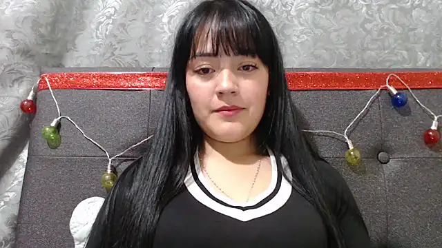 Snapshot of Alisha_99 chatting on 12-23-24, 03:29 Alisha 99 online show from 12-23-24, 03:29