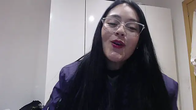 Snapshot of Alisha_99 chatting on 11-19-25, 09:15 Alisha 99 online show from 11-19-25, 09:15