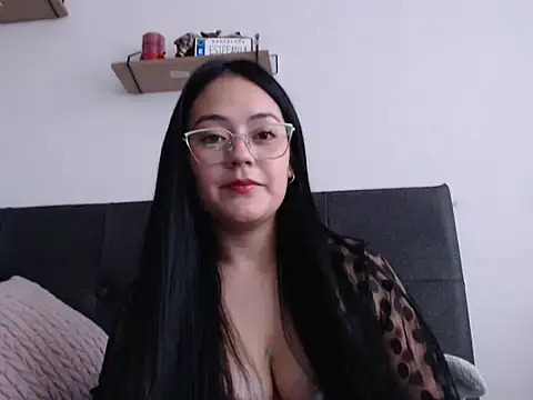 Alisha 99 online show from 12-22-25, 10:10