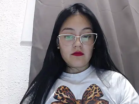 Snapshot of Alisha_99 chatting on 11-16-25, 07:18 Alisha 99 online show from 11-16-25, 07:18