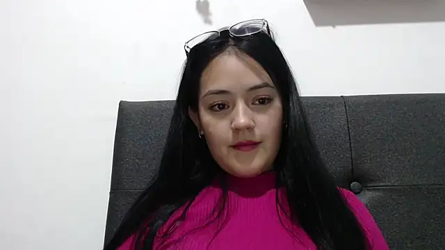 Snapshot of Alisha_99 chatting on 10-08-25, 10:32 Alisha 99 online show from 10-08-25, 10:32