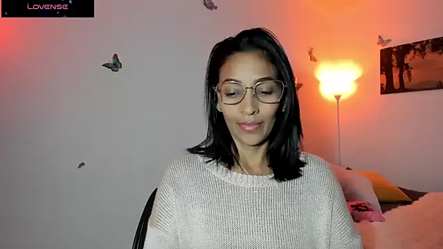 Mila-yang online show from 10-04-25, 03:52