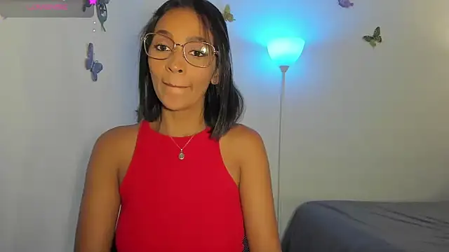 Mila-yang online show from 12-21-25, 03:19