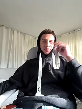 Snapshot of matt_benji chatting on 10-06-25, 09:48 matt benji online show from 10-06-25, 09:48