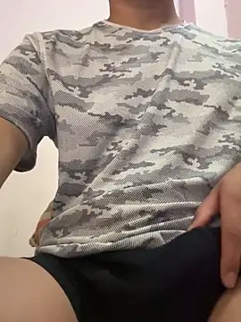 Snapshot of matt_benji chatting on 02-19-26, 04:20 matt benji online show from 02-19-26, 04:20