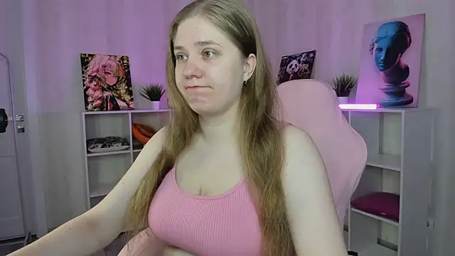 Megan Violer online show from 06-25-26, 05:18