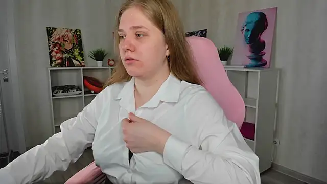 Megan Violer online show from 06-24-26, 05:22