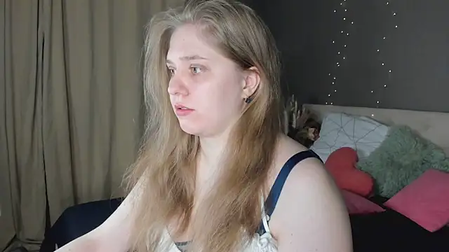 Megan Violer online show from 04-16-26, 05:25