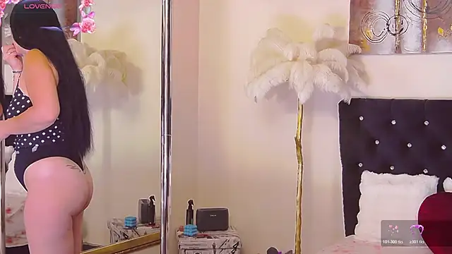 Estheraa online show from 11-06-25, 05:22