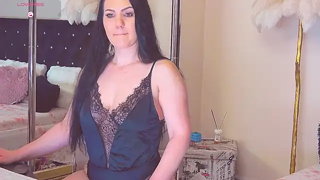 Estheraa online show from 04-24-26, 04:25