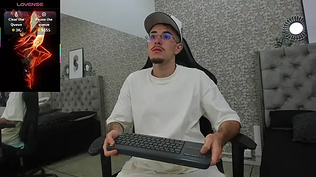 CodyWalkerR online show from 11-08-25, 11:41