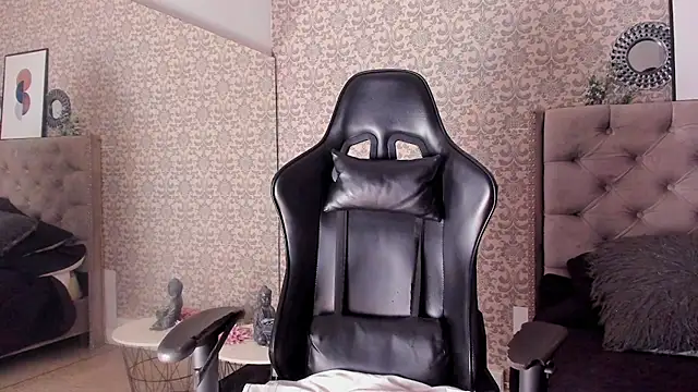 CodyWalkerR online show from 12-18-25, 05:17