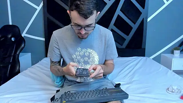 CodyWalkerR online show from 03-11-25, 05:13