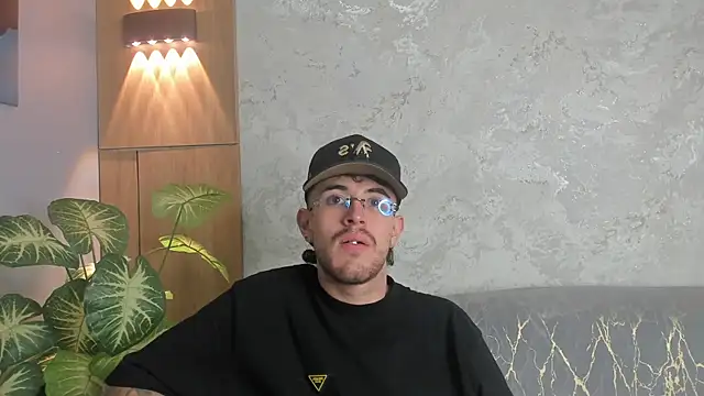 CodyWalkerR online show from 06-11-26, 05:32
