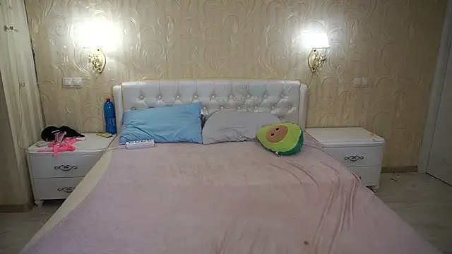 LunaaMayy online show from 05-23-26, 03:44