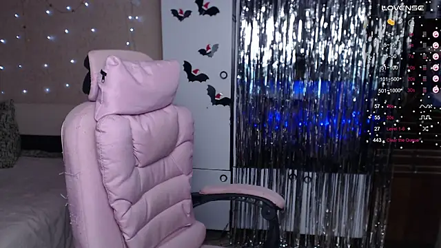Snapshot of Vanessa_AmiX chatting on 12-24-24, 11:17 Vanessa AmiX online show from 12-24-24, 11:17