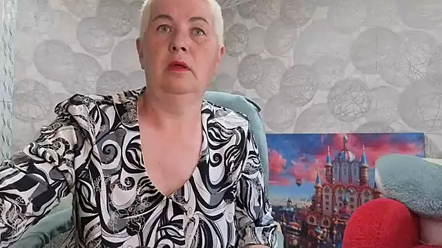 Snapshot of NicoleOlla chatting on 05-04-26, 01:53 NicoleOlla online show from 05-04-26, 01:53