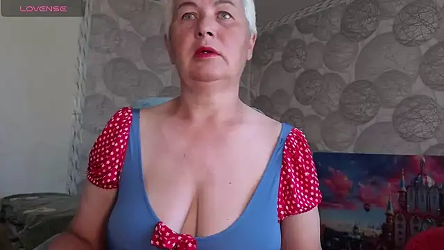 Snapshot of NicoleOlla chatting on 06-07-26, 02:06 NicoleOlla online show from 06-07-26, 02:06