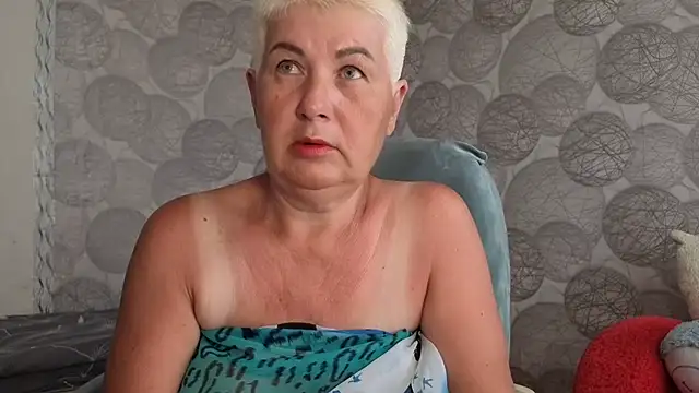 Snapshot of NicoleOlla chatting on 06-25-26, 02:31 NicoleOlla online show from 06-25-26, 02:31