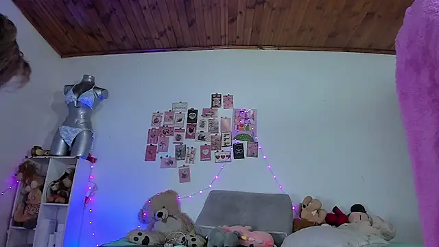 Snapshot of Pucaa_ chatting on 02-03-26, 02:00 Pucaa online show from 02-03-26, 02:00