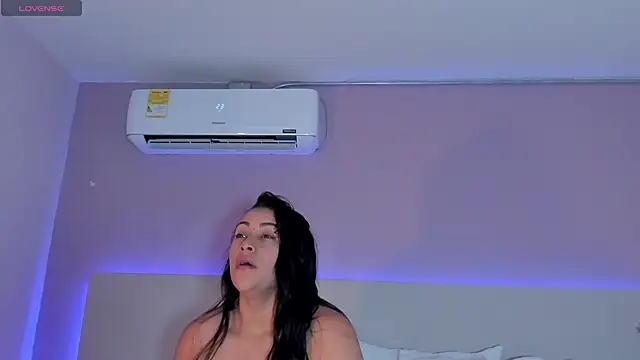 Snapshot of Miss_Ambeer chatting on 10-05-25, 11:12 Miss Ambeer online show from 10-05-25, 11:12