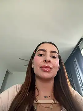 Snapshot of caralella chatting on 07-11-26, 10:10 caralella online show from 07-11-26, 10:10