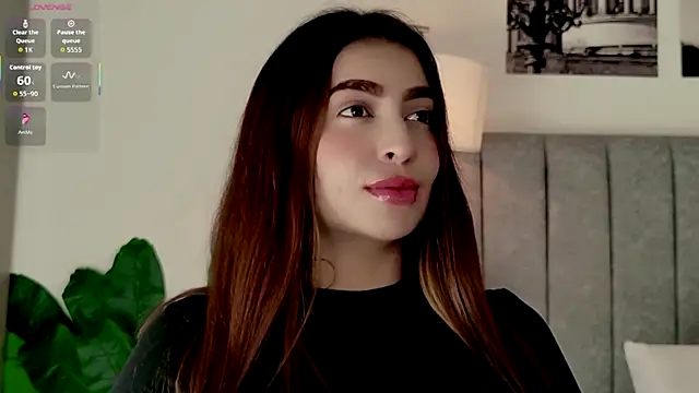 Snapshot of caralella chatting on 06-26-26, 08:36 caralella online show from 06-26-26, 08:36