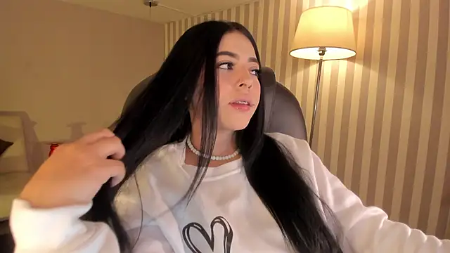 Maaiitee online show from 11-24-25, 01:44