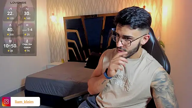 Snapshot of Liam_Kleiin chatting on 03-15-26, 02:57 Liam Kleiin online show from 03-15-26, 02:57