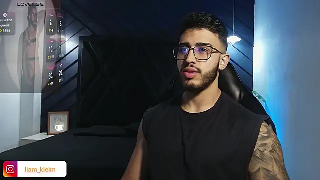 Snapshot of Liam_Kleiin chatting on 03-09-26, 11:58 Liam Kleiin online show from 03-09-26, 11:58