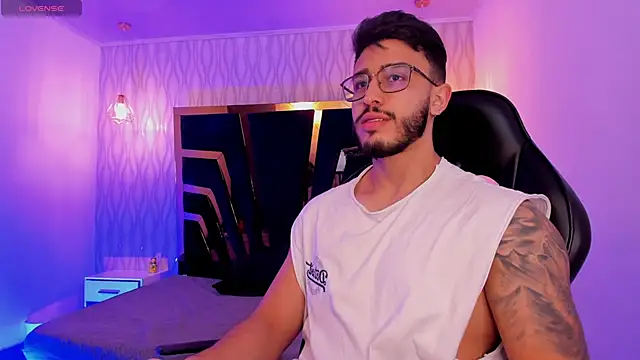 Liam Kleiin online show from 12-15-25, 11:27