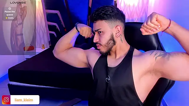 Snapshot of Liam_Kleiin chatting on 02-04-26, 11:38 Liam Kleiin online show from 02-04-26, 11:38