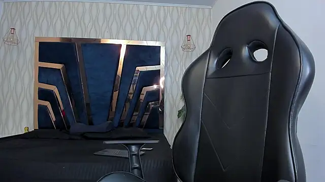 Snapshot of Liam_Kleiin chatting on 02-15-26, 08:30 Liam Kleiin online show from 02-15-26, 08:30