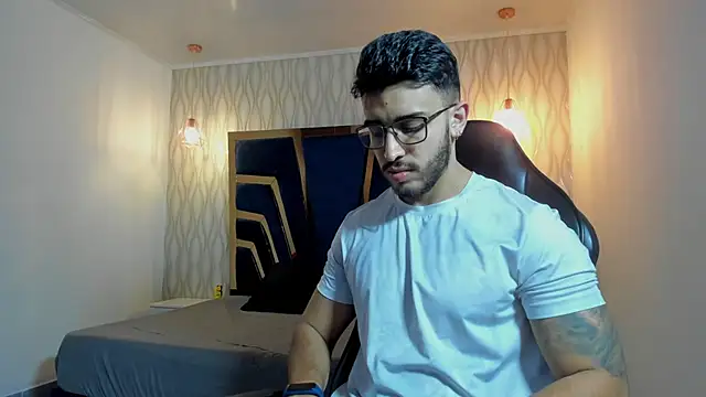 Snapshot of Liam_Kleiin chatting on 03-24-26, 11:32 Liam Kleiin online show from 03-24-26, 11:32