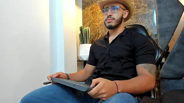 Liam Kleiin online show from 09-18-25, 11:24