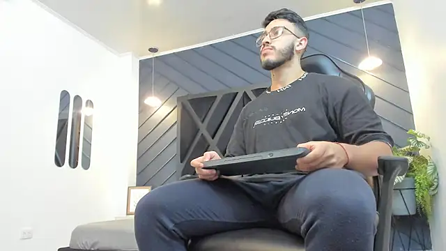 Liam Kleiin online show from 09-29-25, 11:27