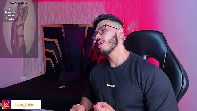 Snapshot of Liam_Kleiin chatting on 02-16-26, 11:42 Liam Kleiin online show from 02-16-26, 11:42