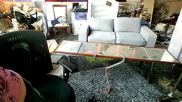 RoomBlueWhite online show from 04-08-26, 11:22