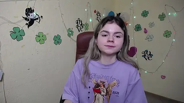 TinaRedly online show from 03-14-25, 09:21