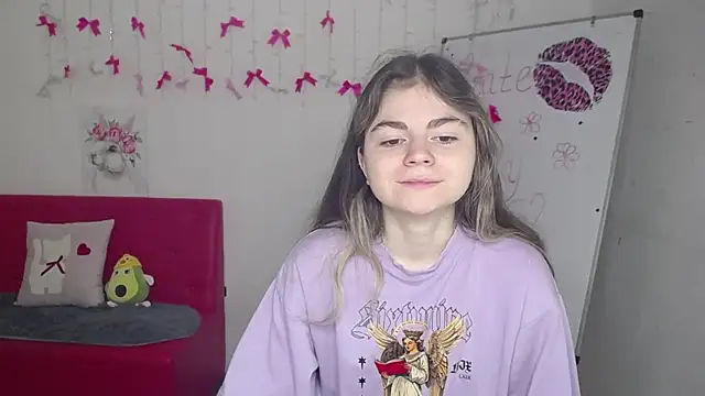 TinaRedly online show from 05-04-26, 11:35