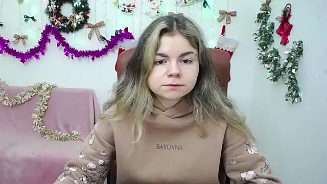 TinaRedly online show from 12-20-25, 06:44