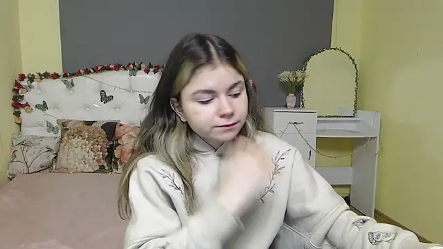 TinaRedly online show from 02-19-26, 07:11