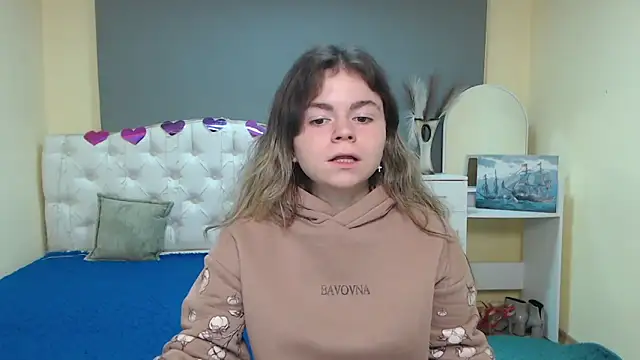 TinaRedly online show from 10-15-25, 06:33